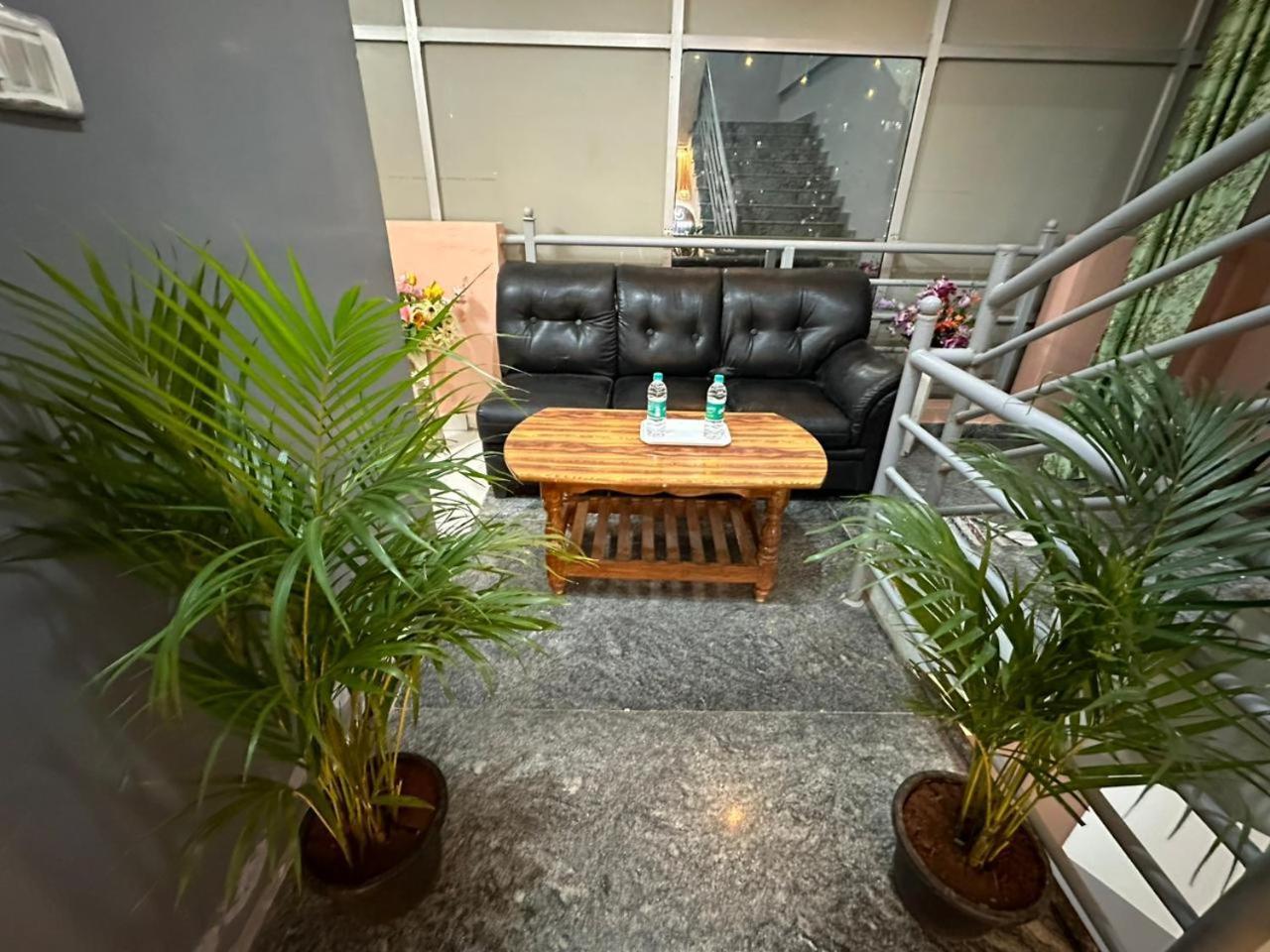 Vbh Inn- Affordable And Budget Friendly Jigani 외부 사진